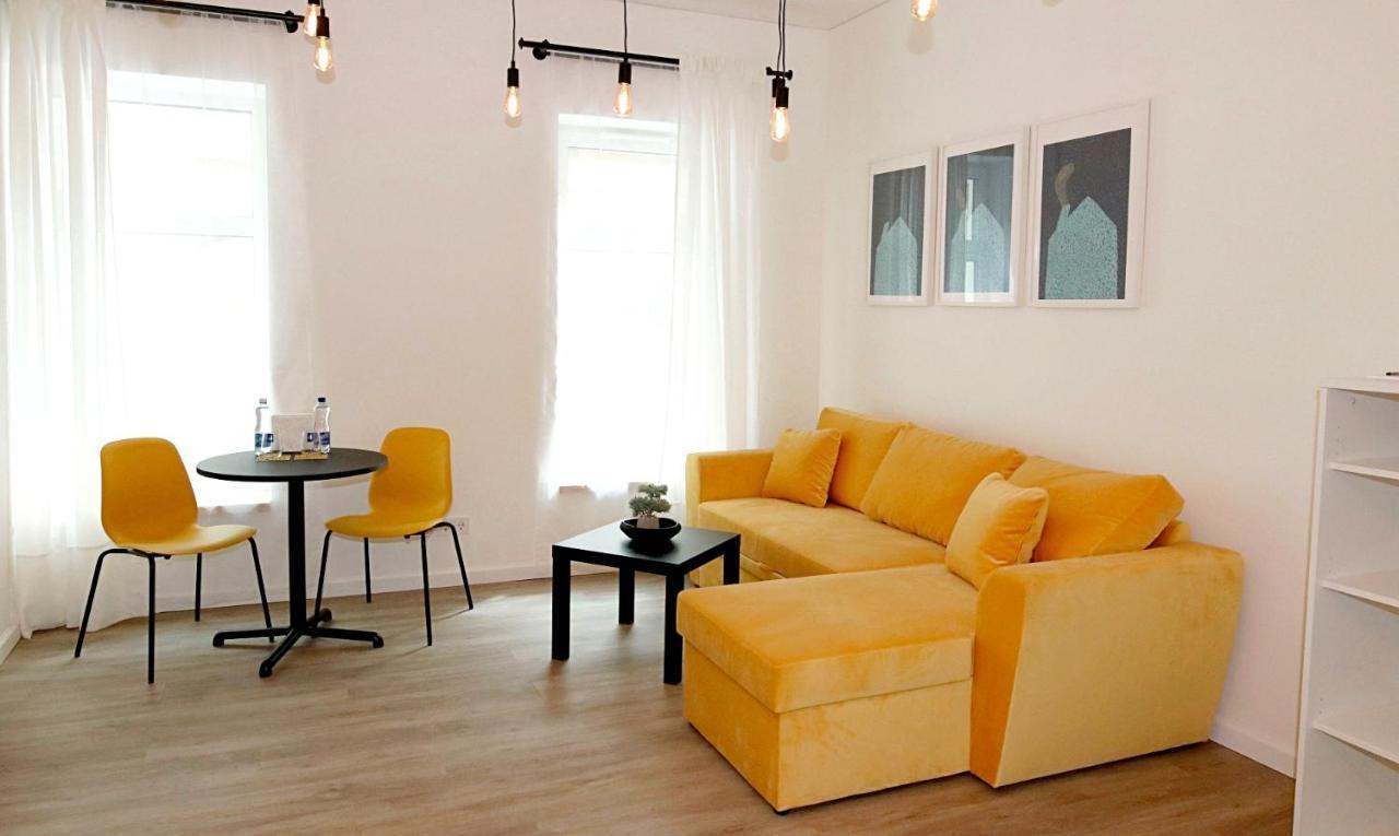 Minimalist Studio Old Town Apartments By Hostlovers Kaunas Ngoại thất bức ảnh