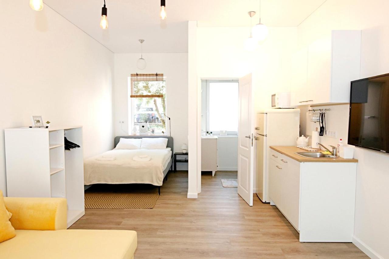 Minimalist Studio Old Town Apartments By Hostlovers Kaunas Ngoại thất bức ảnh