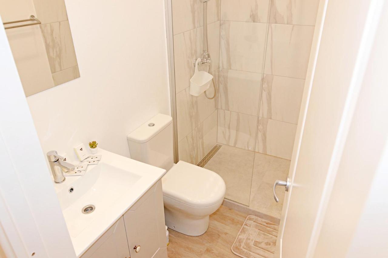 Minimalist Studio Old Town Apartments By Hostlovers Kaunas Ngoại thất bức ảnh